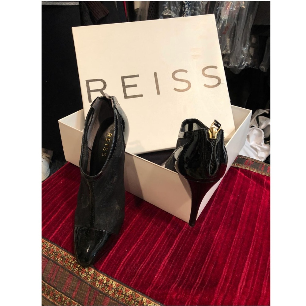 Reiss heels